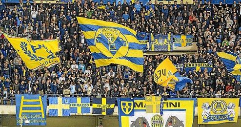 La Curva Sud de la afición ´gialloblu´. La Curva Sud de la afición ´gialloblu´.