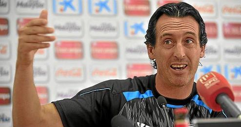 Unai Emery durante una rueda de prensa. Unai Emery durante una rueda de prensa.