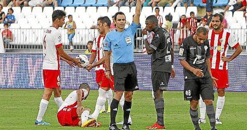 Velasco Carballo en el Almería-Levante de la temporada pasada. Velasco Carballo en el Almería-Levante de la temporada pasada.