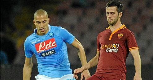 Inler y Pjanic durante el último Napoli - Roma Inler y Pjanic durante el último Napoli - Roma