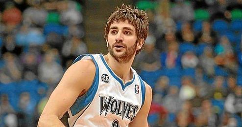 Ricky Rubio ha prolongado su contrato cuatro años más. Ricky Rubio ha prolongado su contrato cuatro años más.