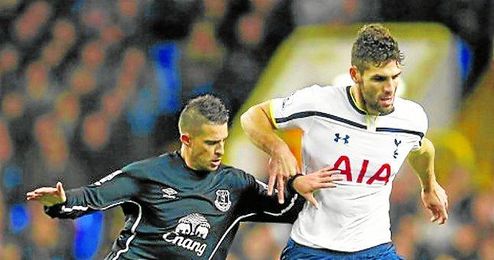 Fazio es ya titular y ha revertido las críticas de sus primeros partidos, cuando acumuló penaltis en contra y rojas. Fazio es ya titular y ha revertido las críticas de sus primeros partidos, cuando acumuló penaltis en contra y rojas.