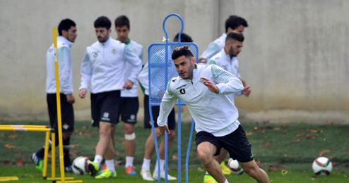 Bruno, en primer plano, en el entrenamiento del Betis Bruno, en primer plano, en el entrenamiento del Betis