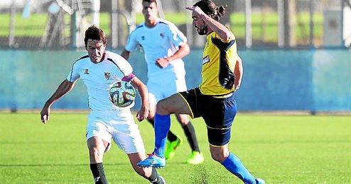 Girón, ante el carloteño Suanes. Girón, ante el carloteño Suanes.