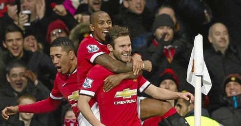Mata celebra un gol con el Manchester United. Mata celebra un gol con el Manchester United.