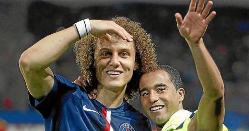 David Luiz dice estar "feliz en París" tras decantarse por jugar para el PSG David Luiz dice estar "feliz en París" tras decantarse por jugar para el PSG