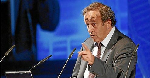 Platini en la reunión de Seleccionadores de la UEFA 2010. Platini en la reunión de Seleccionadores de la UEFA 2010.