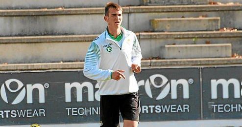 Fabián entrenó ayer con el primer equipo y también hoy. Fabián entrenó ayer con el primer equipo y también hoy.