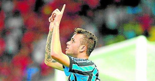 Luan celebra uno de los cinco goles que ha marcado en el presente curso. Luan celebra uno de los cinco goles que ha marcado en el presente curso.