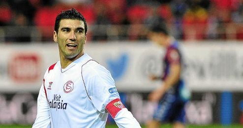 Reyes estuvo muy activo durante los 90 minutos. Reyes estuvo muy activo durante los 90 minutos.