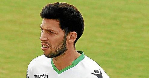 Pacheco durante un entrenamiento con el Betis. Pacheco durante un entrenamiento con el Betis.