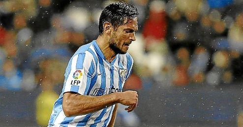 Santa Cruz durante un partido con el Málaga en la presente temporada. Santa Cruz durante un partido con el Málaga en la presente temporada.