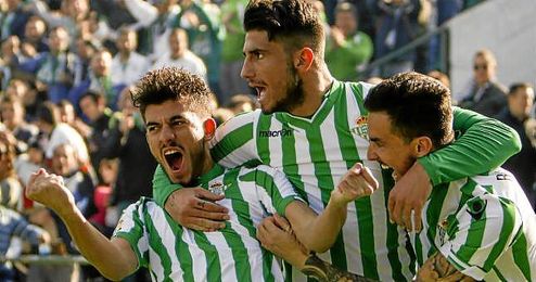Dani Ceballos celebra su gol frente al Racing de Santander. Dani Ceballos celebra su gol frente al Racing de Santander.