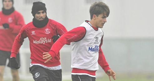 Suárez es perseguido por Reyes en el entrenamiento matutino del domingo. Suárez es perseguido por Reyes en el entrenamiento matutino del domingo.
