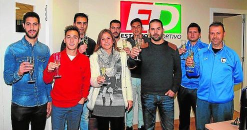La redacción de ESTADIO Deportivo tuvo el placer de recibir a muchos nombres propios del fútbol sevillano en este año que hoy acaba. La redacción de ESTADIO Deportivo tuvo el placer de recibir a muchos nombres propios del fútbol sevillano en este año que hoy acaba.
