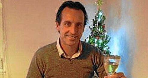 Emery brinda con el sevillismo desde su blog personal. Emery brinda con el sevillismo desde su blog personal.