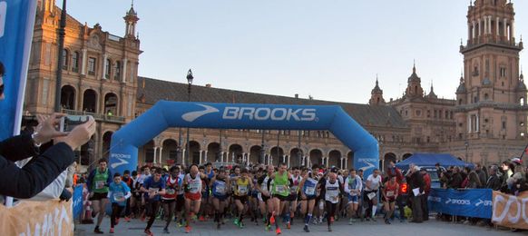 Sergio Lorenzo y Almudena Rodríguez, campeones de la San Silvestre sevillana 2014 Sergio Lorenzo y Almudena Rodríguez, campeones de la San Silvestre sevillana 2014