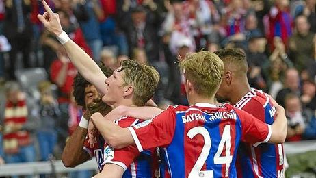 Los jugadores, celebrando el triunfo. Los jugadores, celebrando el triunfo.