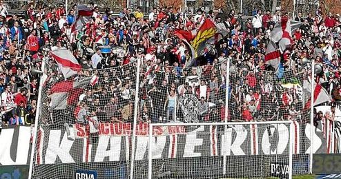 La zona donde se ubica el grupo ´Bukaneros´ en Vallecas ha sido denunciada. La zona donde se ubica el grupo ´Bukaneros´ en Vallecas ha sido denunciada.