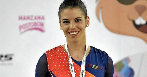 La patinadora española Mònica Gimeno posa con su medalla de bronce. La patinadora española Mònica Gimeno posa con su medalla de bronce.