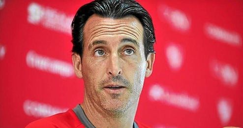 Unai Emery, en plena rueda de prensa. Unai Emery, en plena rueda de prensa.