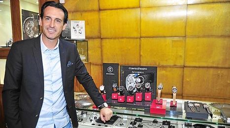 Emery asistió a la presentación de una marca de relojes. Emery asistió a la presentación de una marca de relojes.