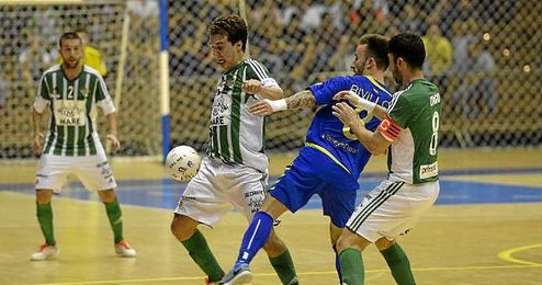 Lance del partido disputado en San Pablo entre el Betis FSN y el Movistar Inter. Lance del partido disputado en San Pablo entre el Betis FSN y el Movistar Inter.