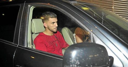 Ceballos, en el Villamarín para firmar su renovación Ceballos, en el Villamarín para firmar su renovación