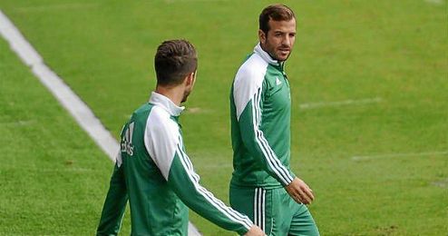 Van der Vaart, en un entrenamiento reciente. Van der Vaart, en un entrenamiento reciente.