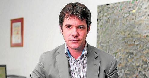 David Guevara, el delegado de Deportes del Ayuntamiento de Sevilla, posa para ESTADIO. David Guevara, el delegado de Deportes del Ayuntamiento de Sevilla, posa para ESTADIO.