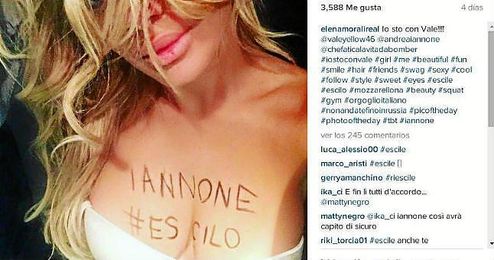 La polémica foto que Elena Moreli subió a Instagram. La polémica foto que Elena Moreli subió a Instagram.