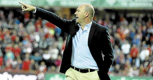 Mel defendió la gran actuación de Adán en La Rosaleda. Mel defendió la gran actuación de Adán en La Rosaleda.