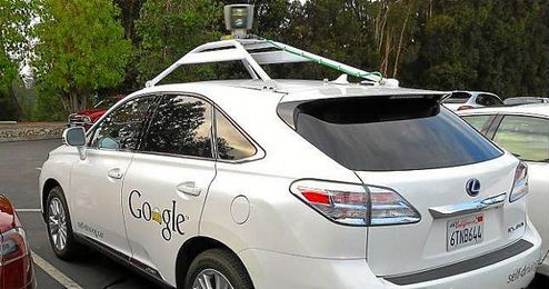 Vehículo de la multinacional Google. Vehículo de la multinacional Google.