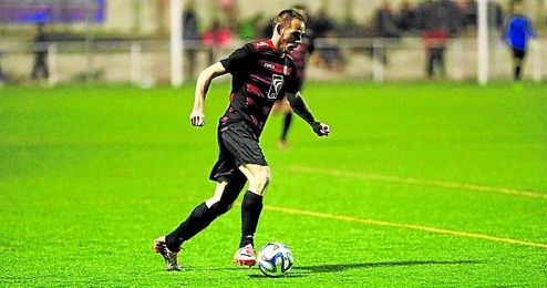 Chuli, en un partido con el Gerena de la 14/15. Chuli, en un partido con el Gerena de la 14/15.