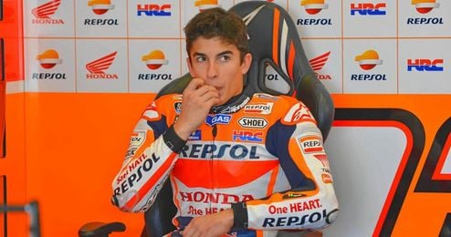 Márquez, pensativo en su box de Jerez. Márquez, pensativo en su box de Jerez.