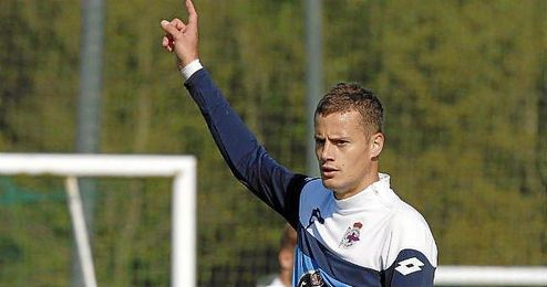 Oriol Riera: "Por puntos, el Sevilla no es el del año pasado, pero mejora cada día" Oriol Riera: "Por puntos, el Sevilla no es el del año pasado, pero mejora cada día"