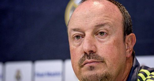 Benítez en rueda de prensa. Benítez en rueda de prensa.