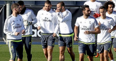 Ramos, a la izquierda de la imagen. Ramos, a la izquierda de la imagen.