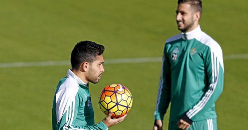 Petros se ha ganado el sitio en el equipo inicial. Petros se ha ganado el sitio en el equipo inicial.