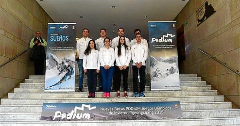 Entre los seleccionados hay snowboarder, esquiadores, patinadores y jugadores de Curling. Entre los seleccionados hay snowboarder, esquiadores, patinadores y jugadores de Curling.