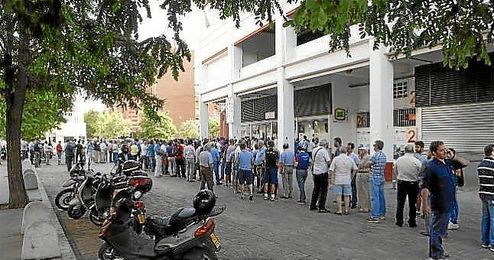 Se venderá una sola entrada por abonado. Se venderá una sola entrada por abonado.