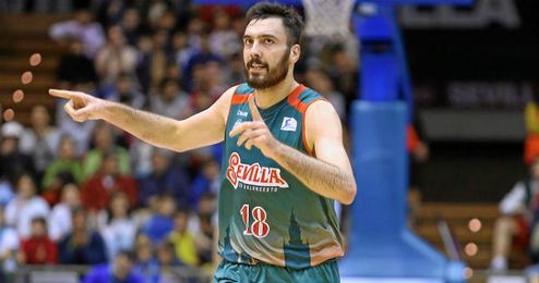 Pierre Oriola ha realizado su mejor partido. Pierre Oriola ha realizado su mejor partido.