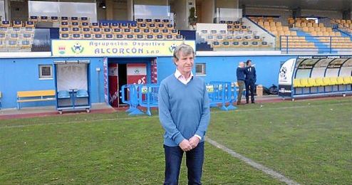 Roland Duchatelet, que también posee el Charlton Athletic y el Ujpest húngaro, es el máximo accionista del Alcorcón desde el 10 de enero de 2014. Roland Duchatelet, que también posee el Charlton Athletic y el Ujpest húngaro, es el máximo accionista del Alcorcón desde el 10 de enero de 2014.
