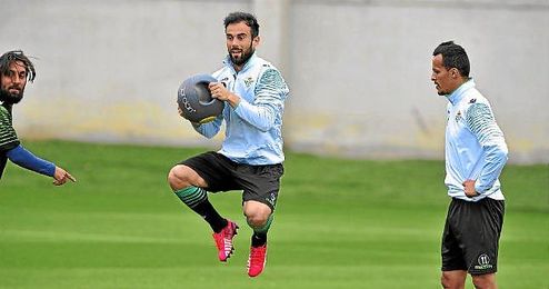 Molinero admite que en un derbi "no hay favoritos". Molinero admite que en un derbi "no hay favoritos".