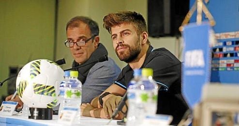 Gerard Piqué durante la rueda de prensa previa al partido contra el Guangzhou. Gerard Piqué durante la rueda de prensa previa al partido contra el Guangzhou.