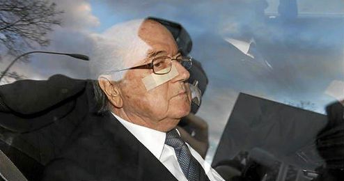 El suizo fue suspendido de su cargo el 8 de octubre. El suizo fue suspendido de su cargo el 8 de octubre.