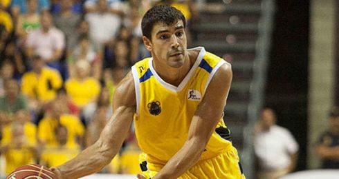 Saúl Blanco durante un encuentro con el Baloncesto Sevilla. Saúl Blanco durante un encuentro con el Baloncesto Sevilla.