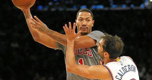 Los de la ´Gran Manzana´ (14-14), liderados por el alero Carmelo Anthony (27 puntos), firmaron su cuarta victoria consecutiva. Los de la ´Gran Manzana´ (14-14), liderados por el alero Carmelo Anthony (27 puntos), firmaron su cuarta victoria consecutiva.