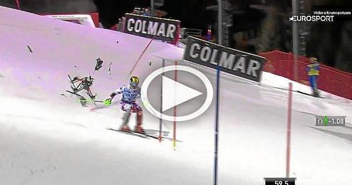(Vídeo) Un dron cae cerca del esquiador Marcel Hirscher (Vídeo) Un dron cae cerca del esquiador Marcel Hirscher
