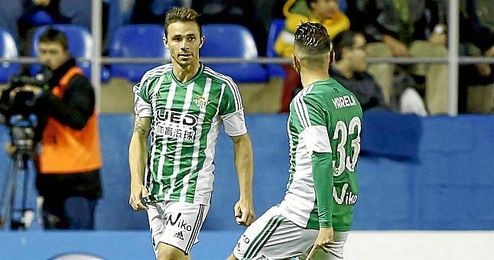 Rubén Castro celebra con Varela su gol anotado ante el Levante Rubén Castro celebra con Varela su gol anotado ante el Levante